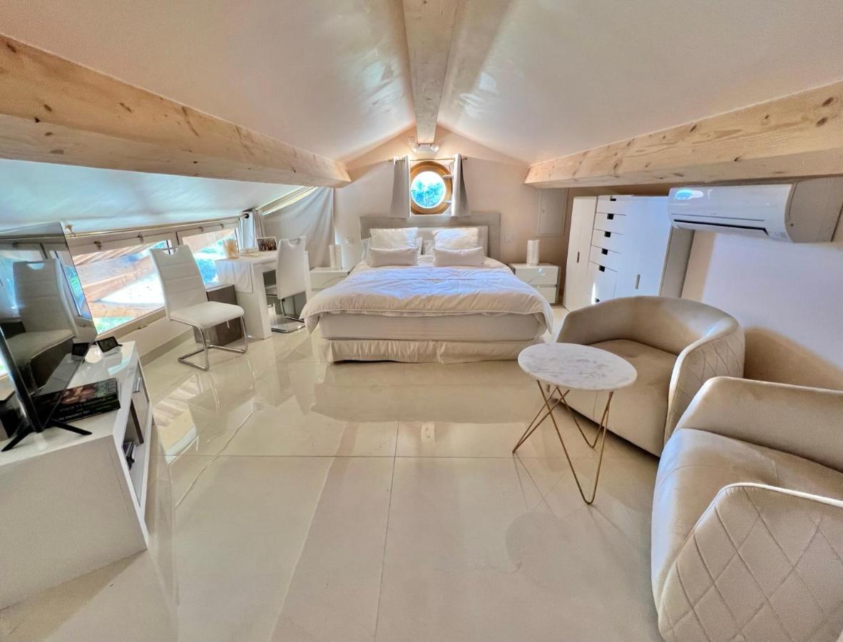 Villa La Source 83 - Room Close To St Tropez 孔格林 外观 照片