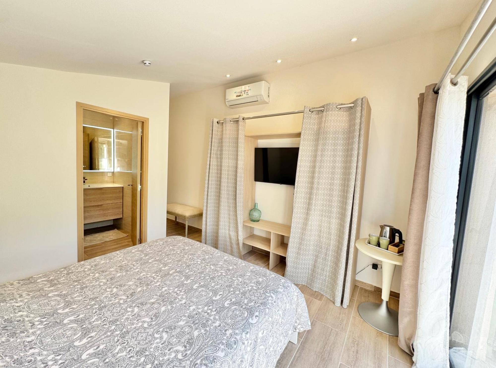 Villa La Source 83 - Room Close To St Tropez 孔格林 外观 照片